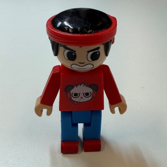 Ryans World Toy Mini Mystery Action Figure Collectables - Picture 9 of 16